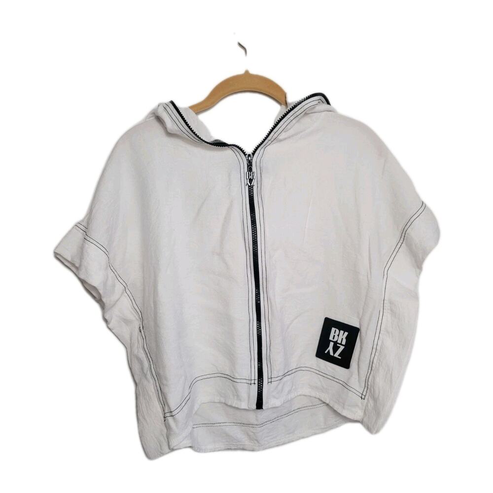 BUKEZY Top Women’s Small White Cropped Zip Up Tshirt Hoodie